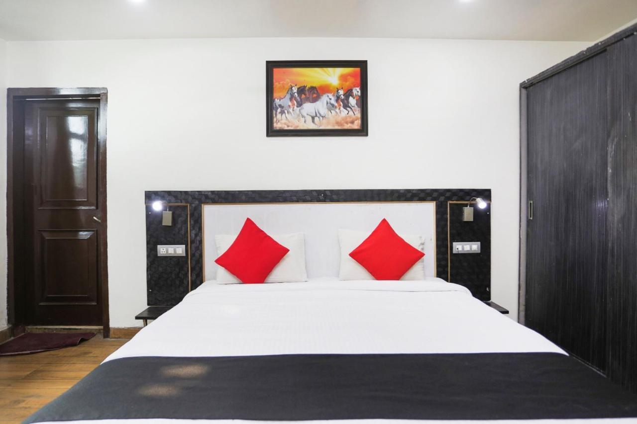 Capital O The Nest Expo Near Pvr Ansal Plaza Greater Noida Hotel Ngoại thất bức ảnh