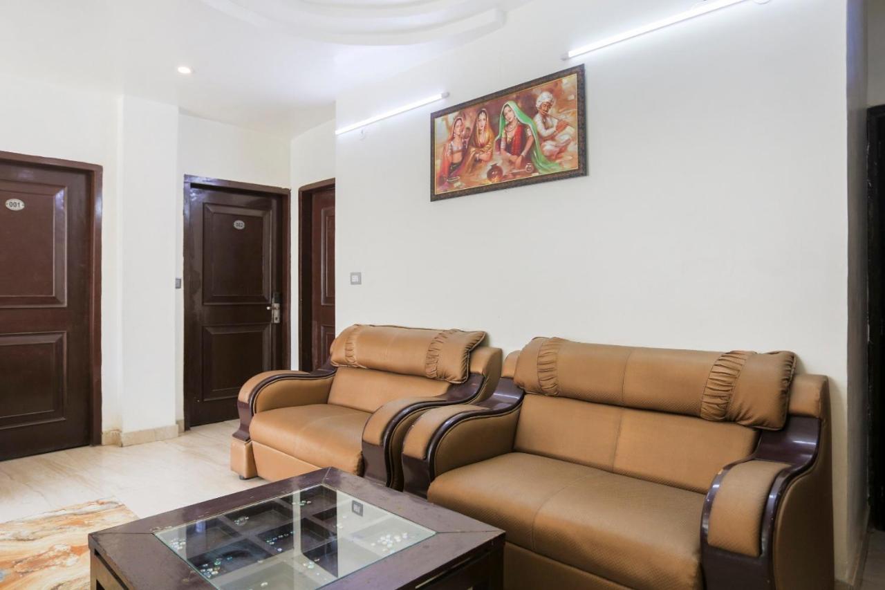 Capital O The Nest Expo Near Pvr Ansal Plaza Greater Noida Hotel Ngoại thất bức ảnh