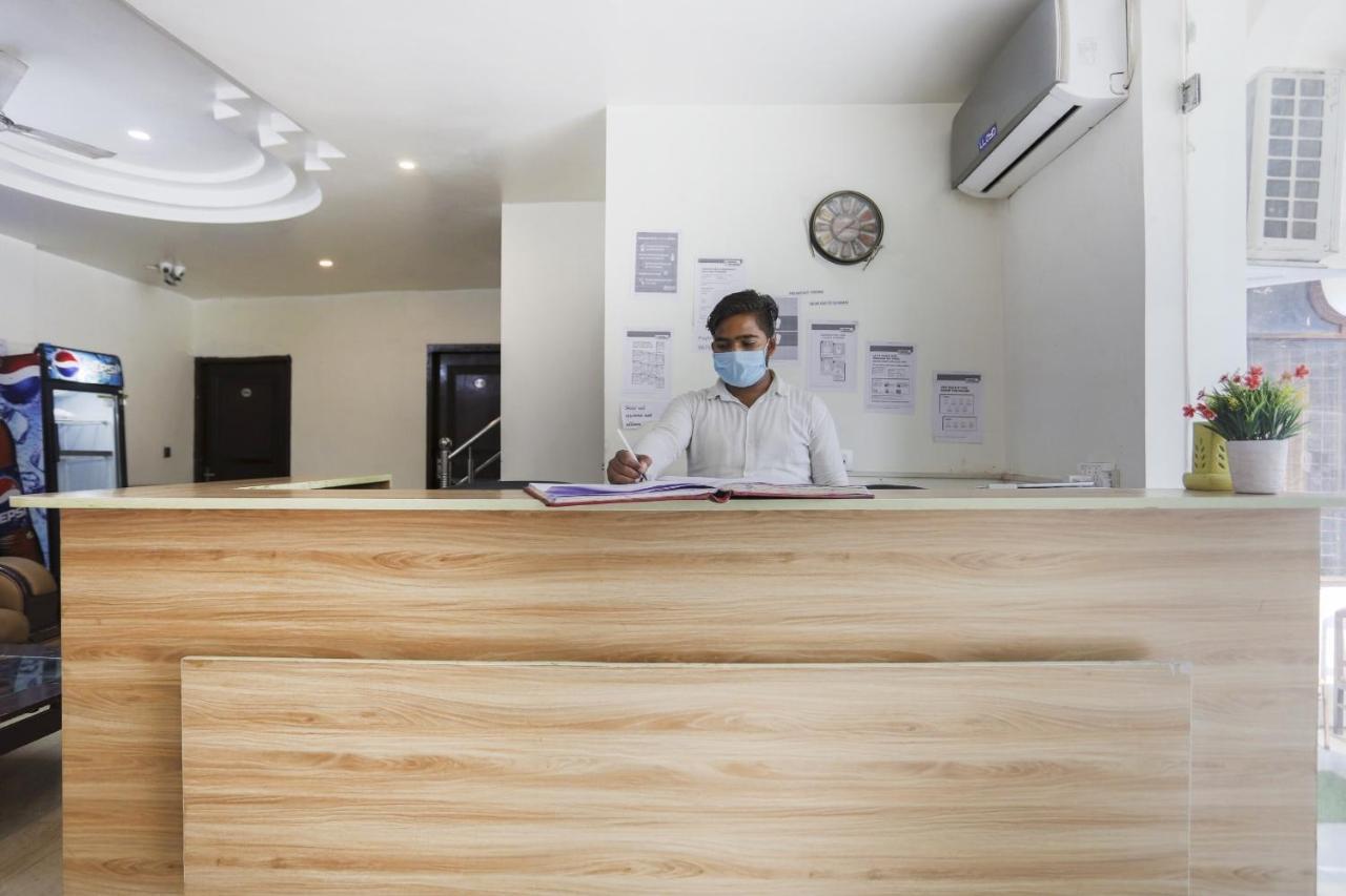 Capital O The Nest Expo Near Pvr Ansal Plaza Greater Noida Hotel Ngoại thất bức ảnh